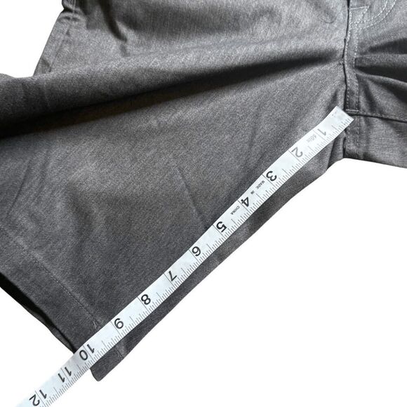 Volcom Men's Flat Front Frickin Modern Straight Chino Shorts Gray Size 28 NWT - Picture 2 of 8